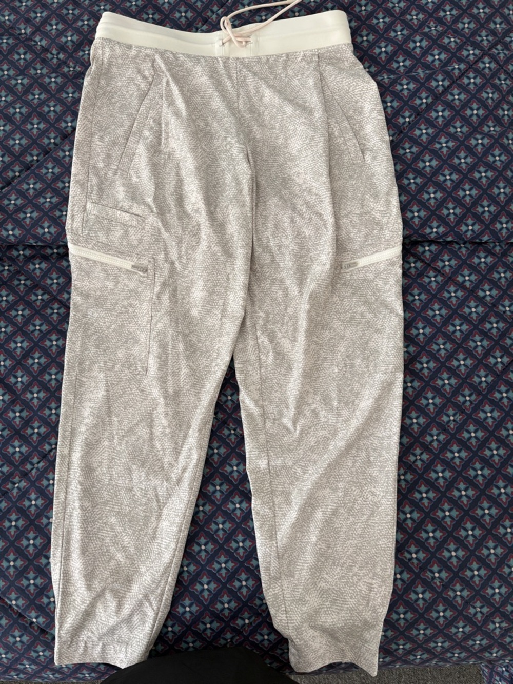 Athleta Light Gray Patterned Kids Joggers